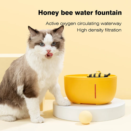 Purr & Flow cat water fountain filtration system close-up